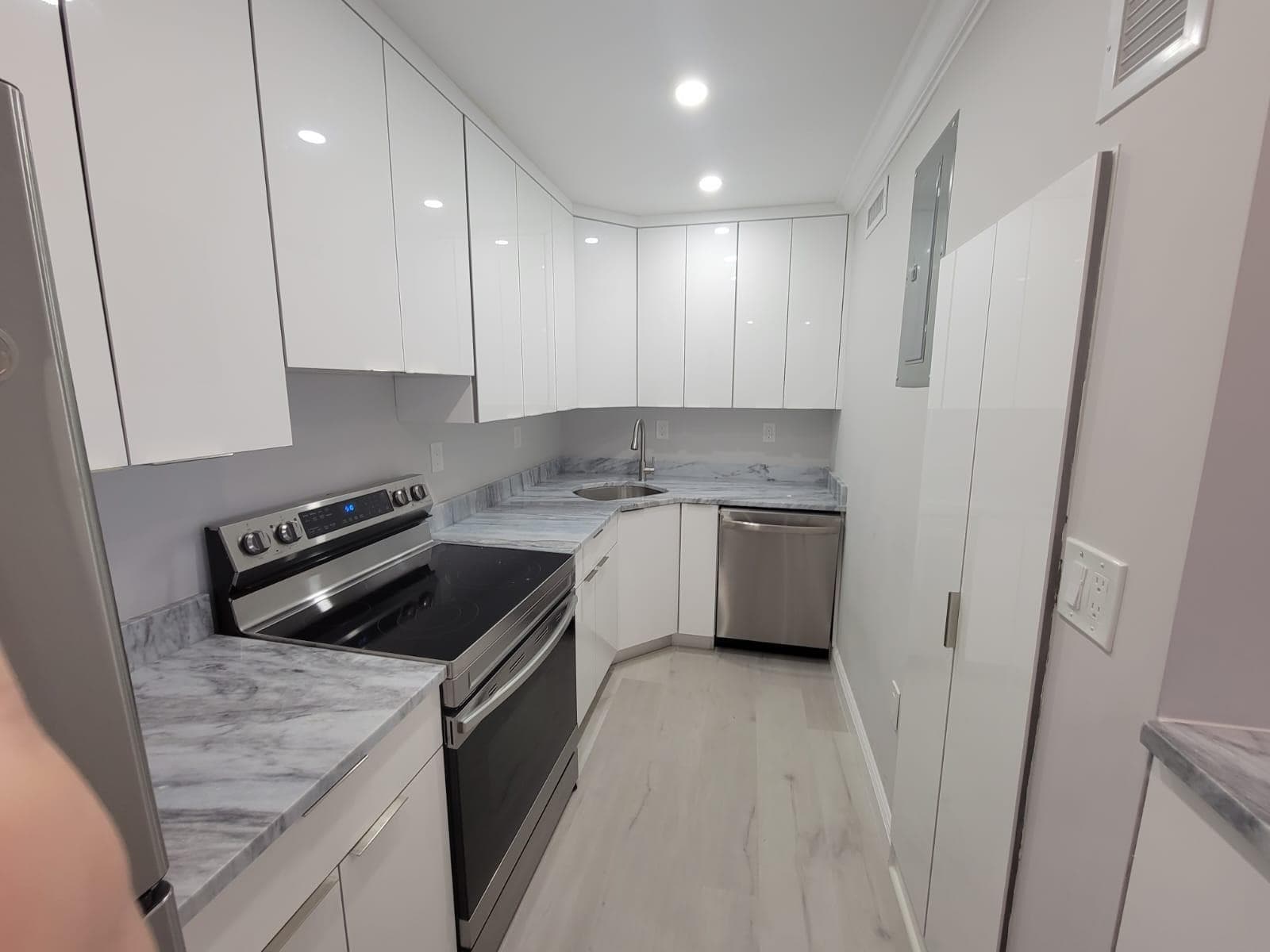 200 S Birch Road #1205 5