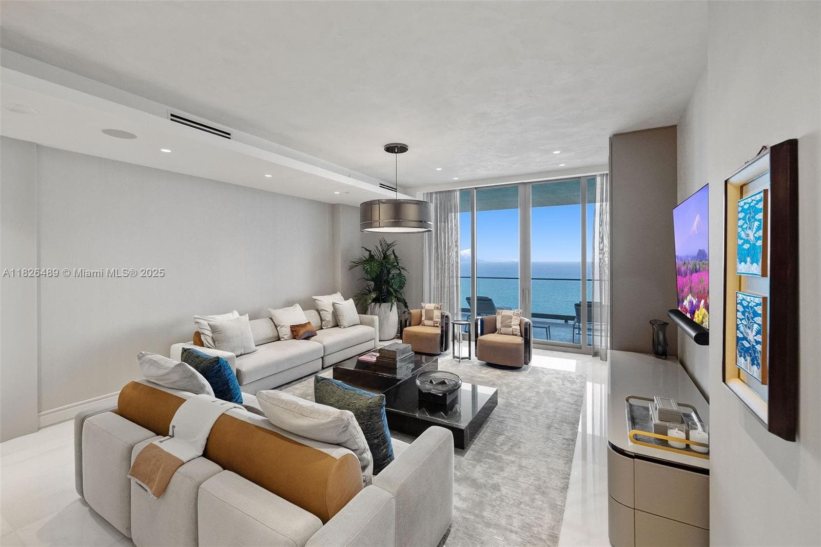 17901 Collins Ave 4