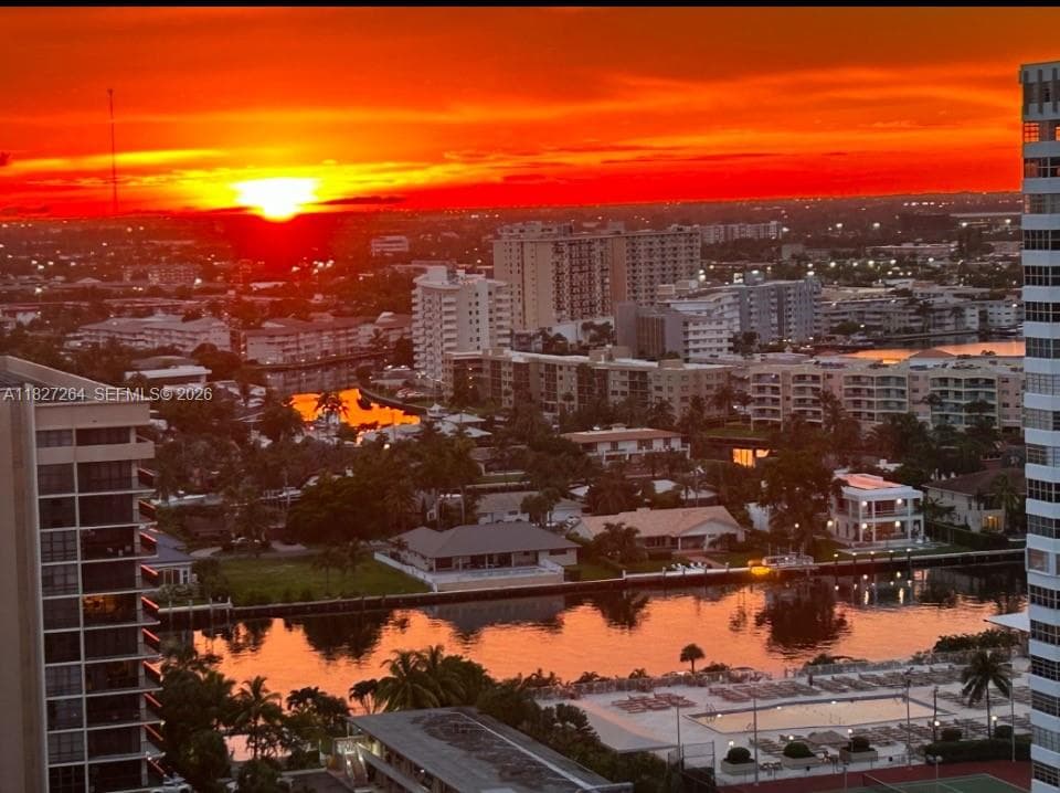 2030 Ocean Dr 3