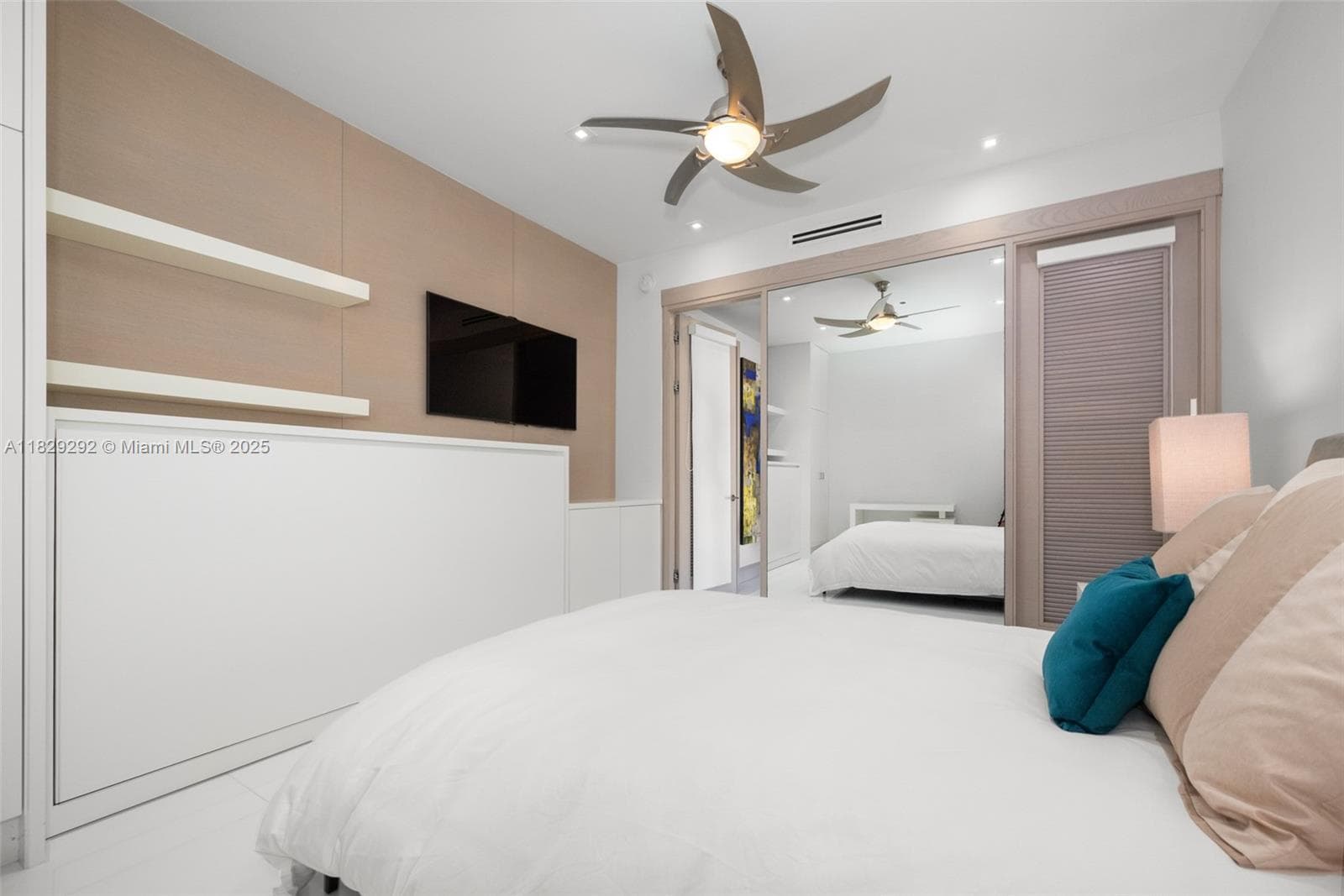 9703 Collins Ave PH-12 photo 19