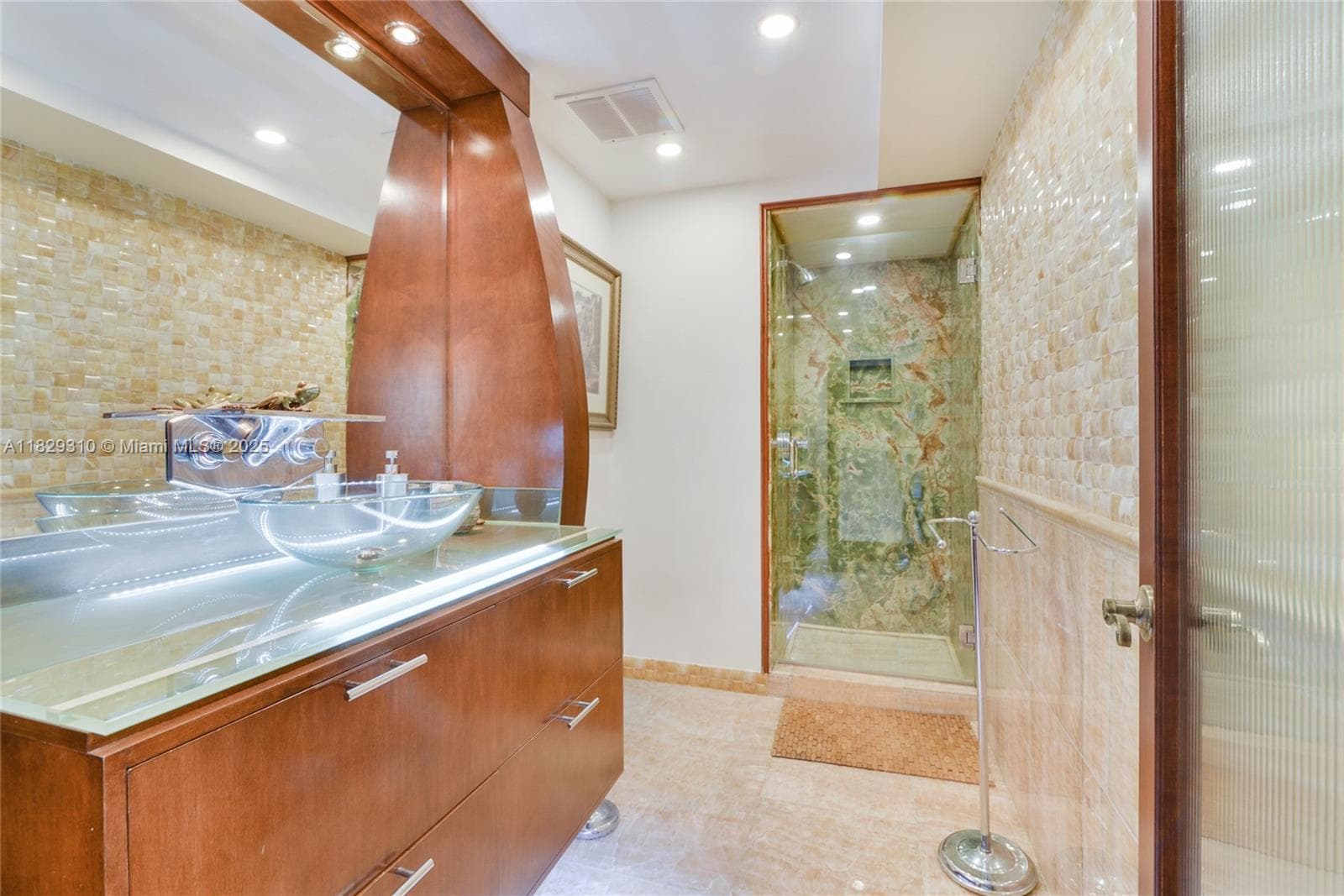 2100 Ocean Ln 1911 photo 13