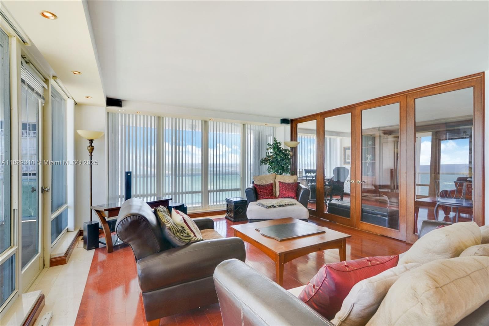 2100 Ocean Ln 1911 photo 9