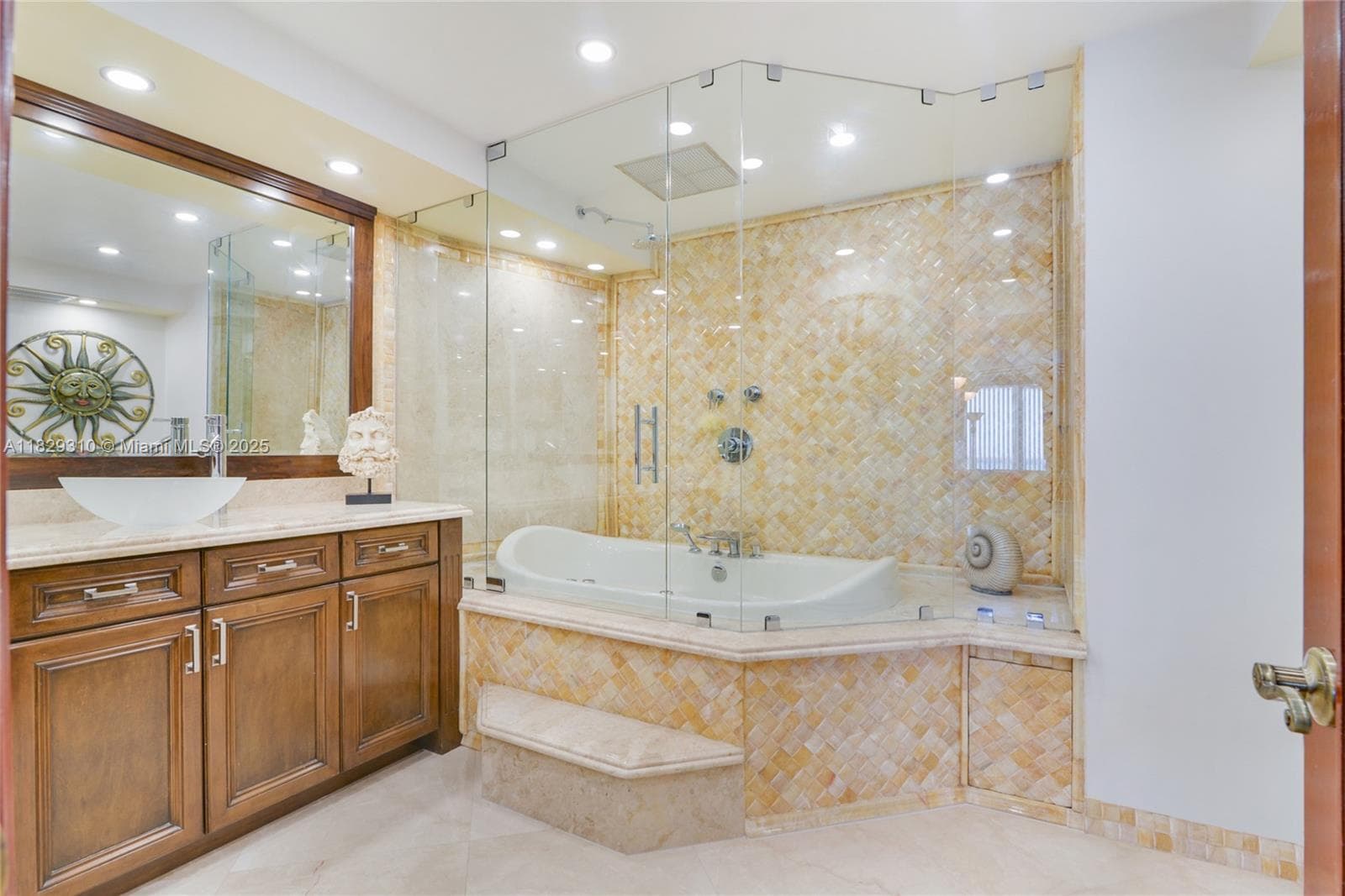2100 Ocean Ln 1911 photo 14