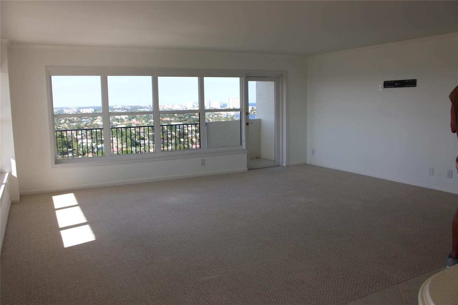 3200 Port Royale Drive #2007 2