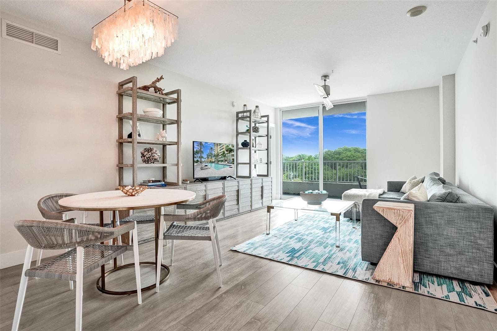 700 E Boynton Beach Boulevard #406 4