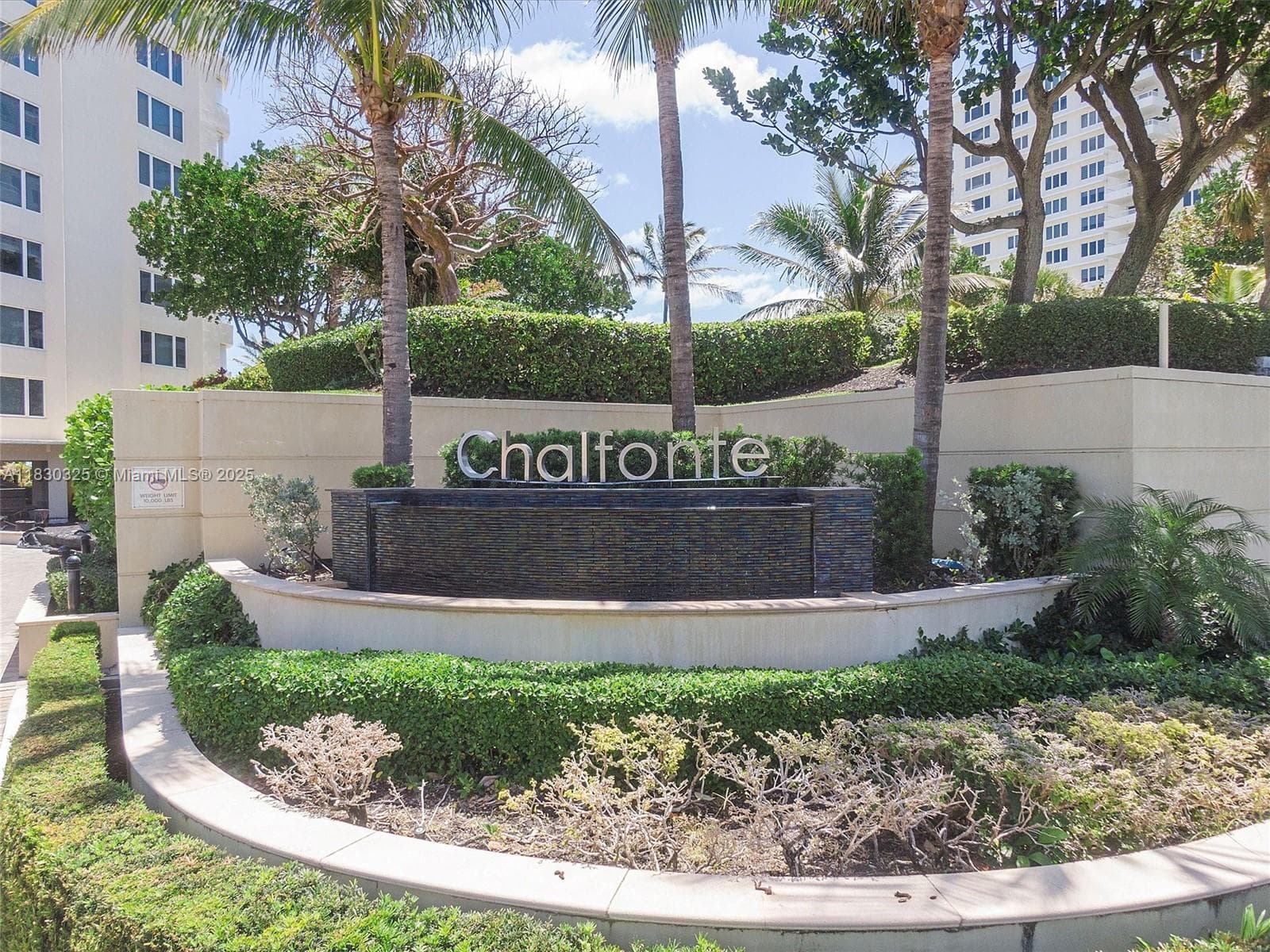 550 Ocean Blvd 2