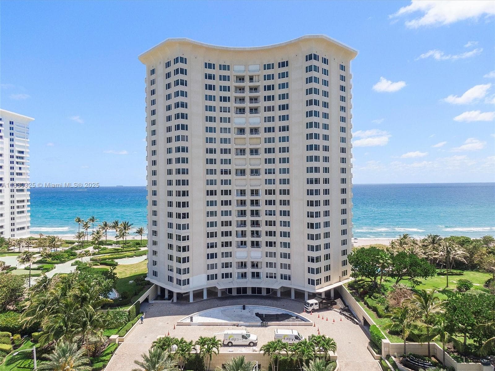 550 Ocean Blvd 1