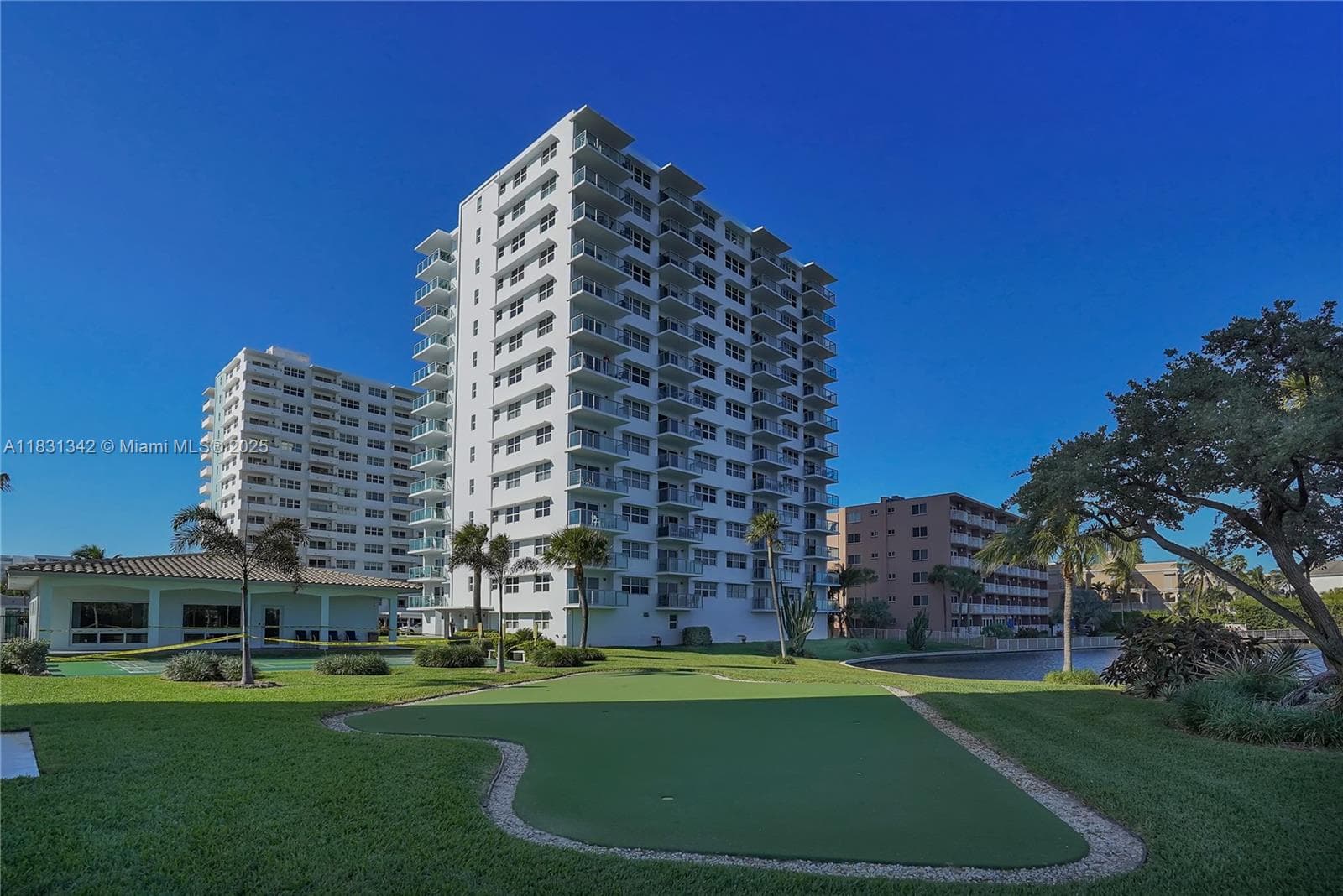 1620 N Ocean Blvd 510 photo 10