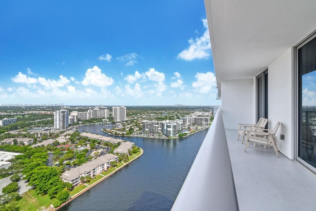 4010 Ocean Dr R1406 photo 6