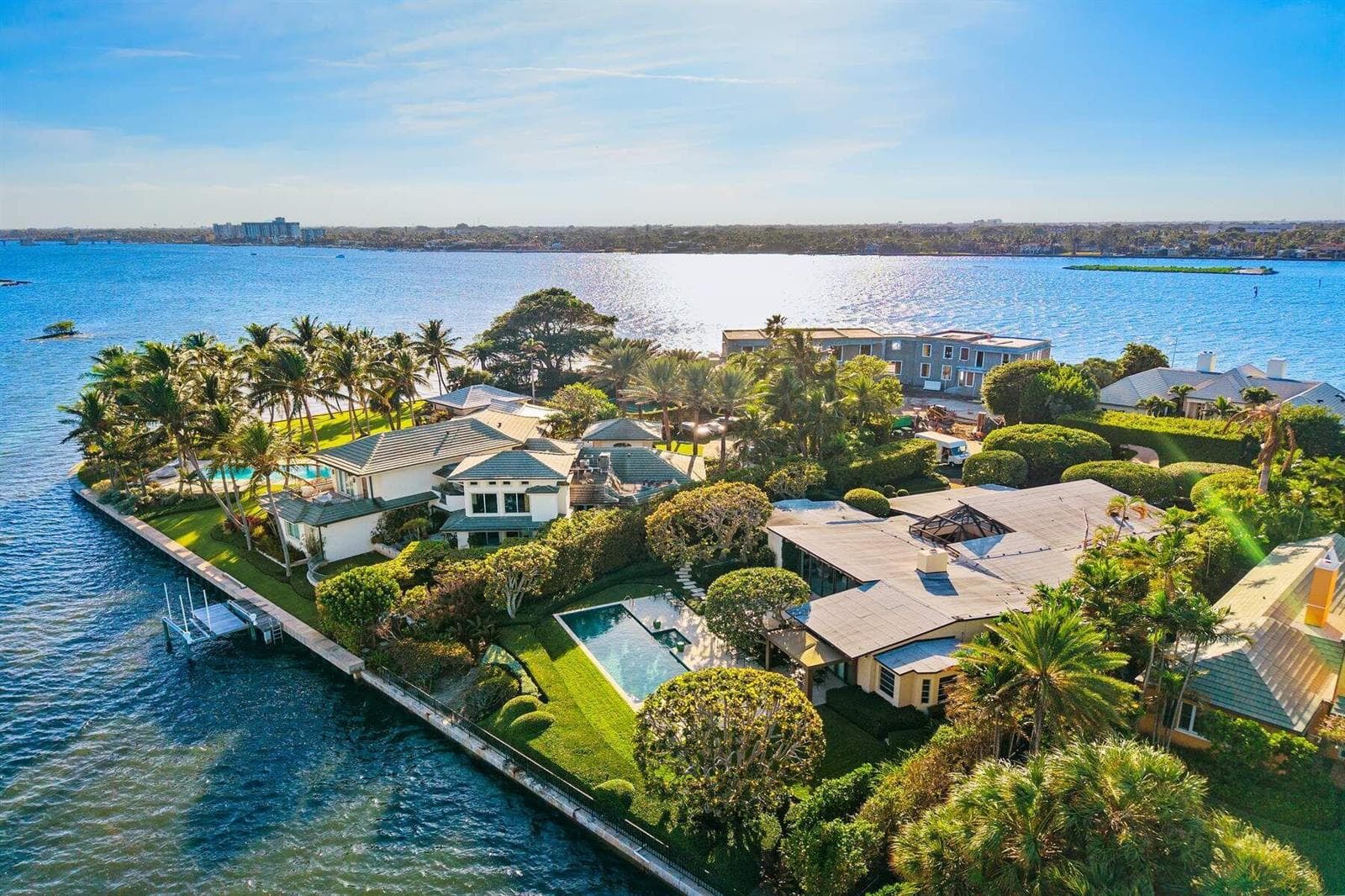 748 Island Drive 2