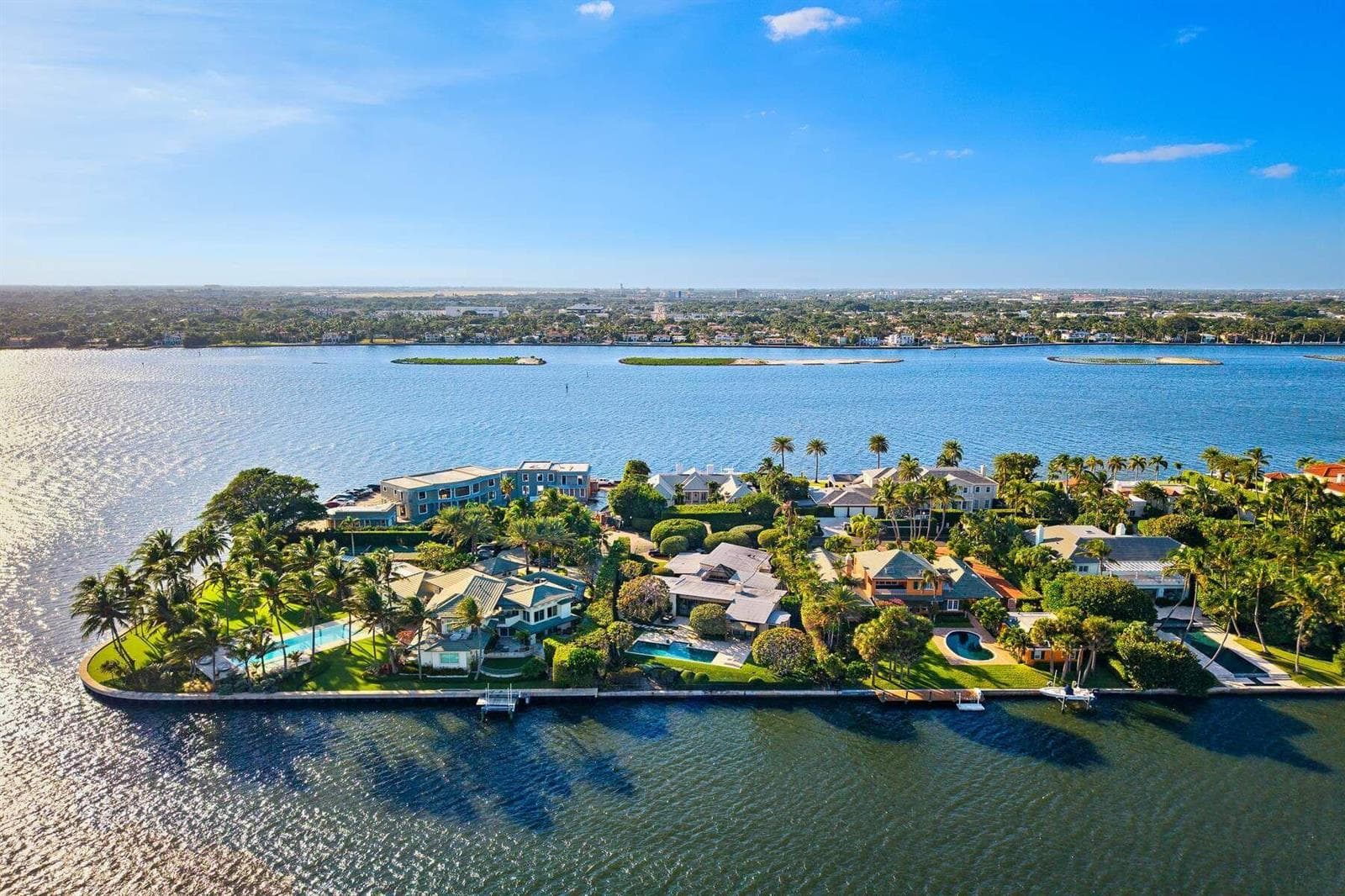 748 Island Drive 1