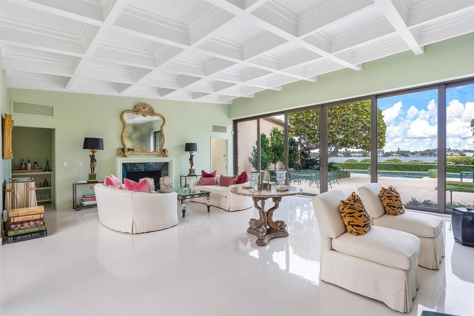 748 Island Drive 4