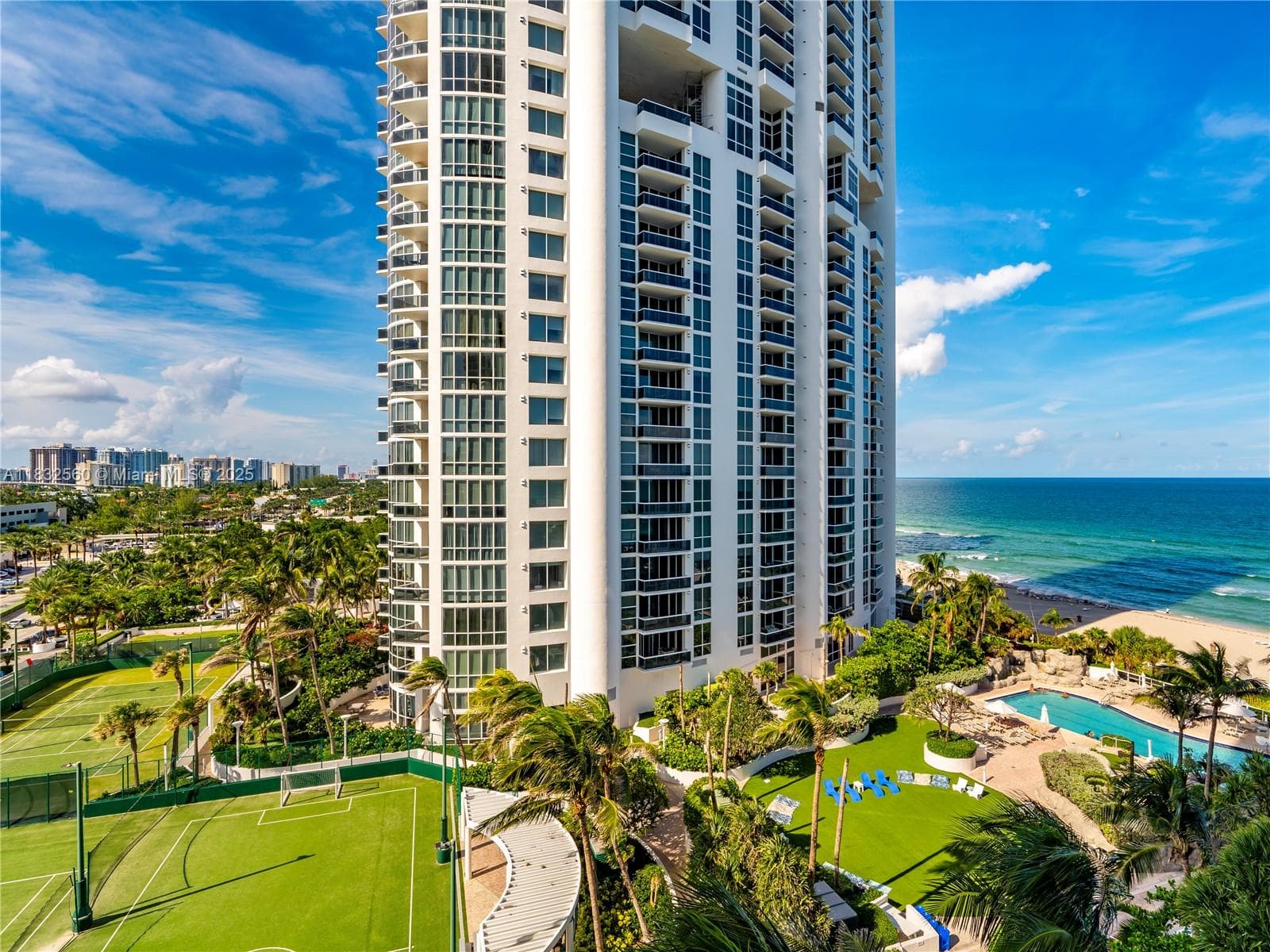 18001 Collins Ave 1107 photo 11