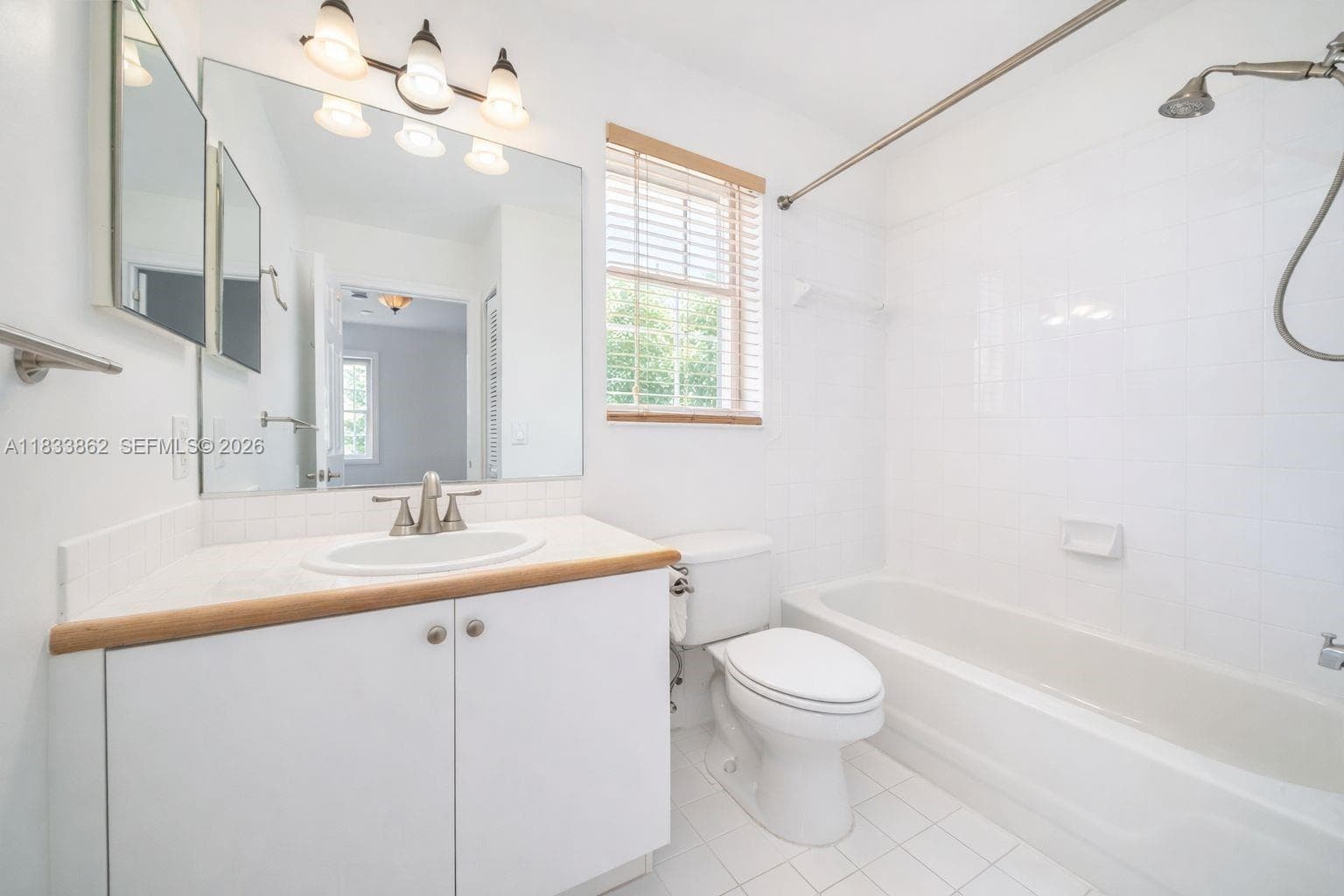 1125 Butternut Ln photo 11