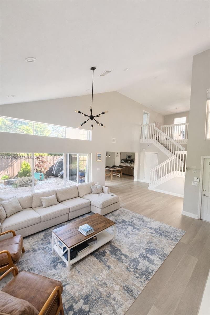 1125 Butternut Ln photo 8