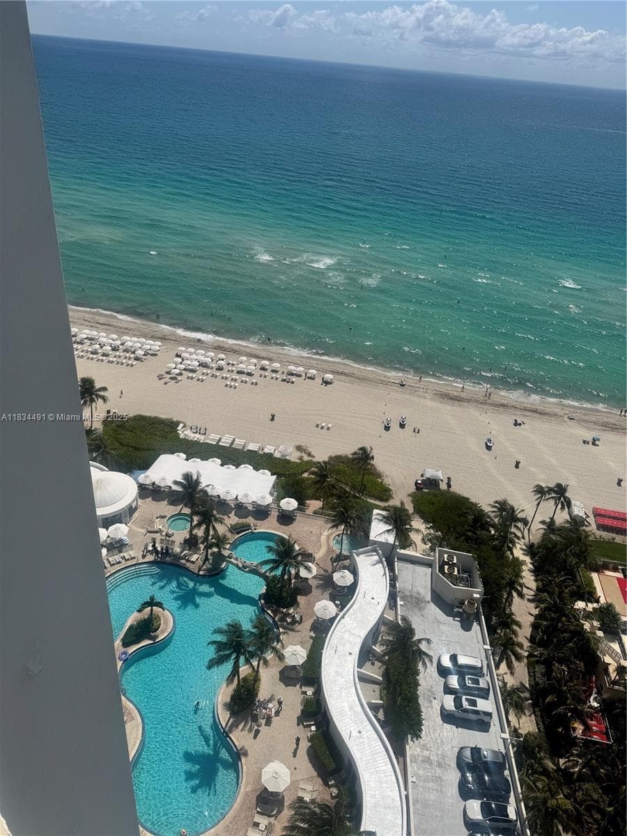18001 Collins Ave 1810 photo 7