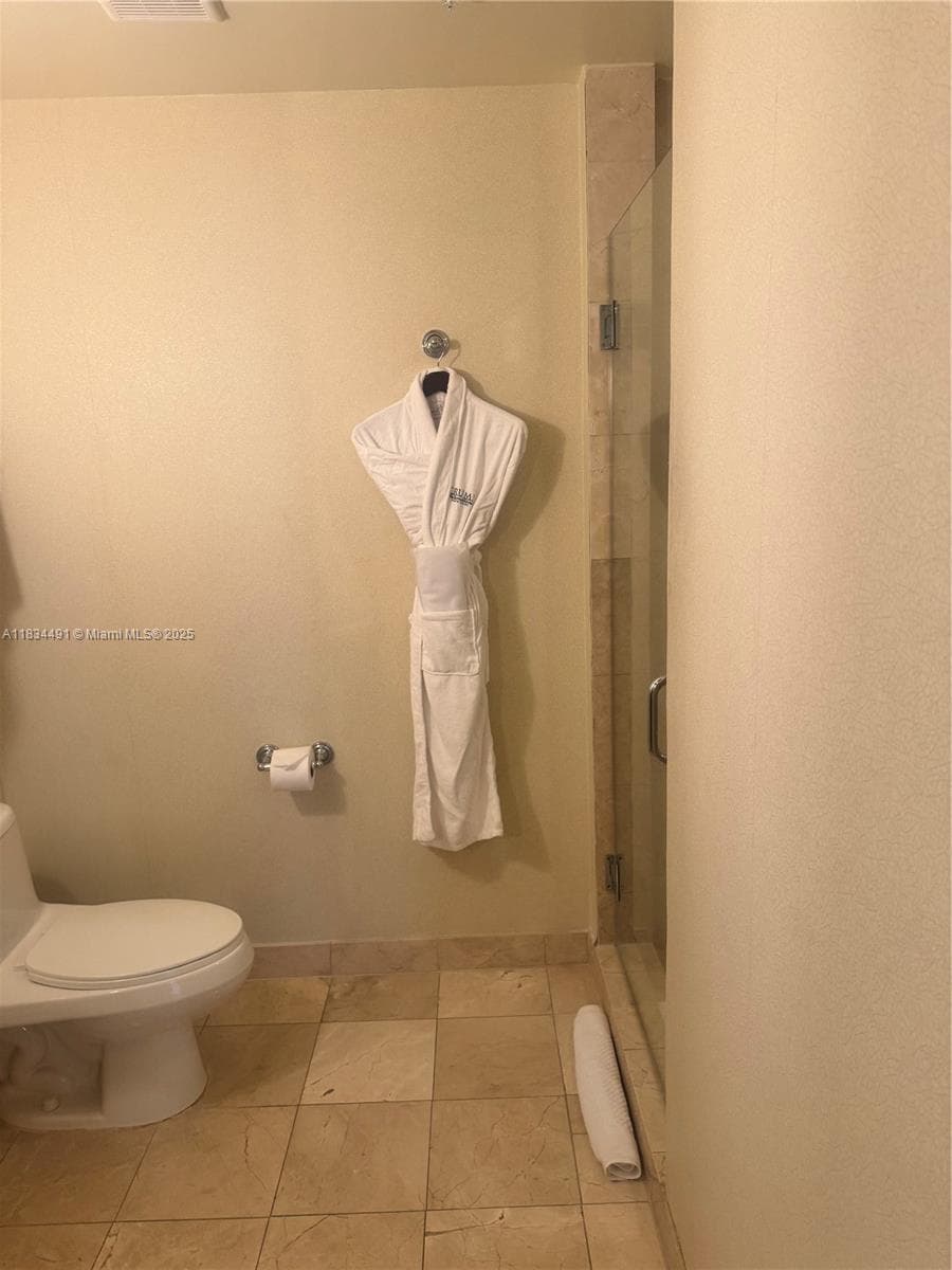 18001 Collins Ave 1810 photo 11