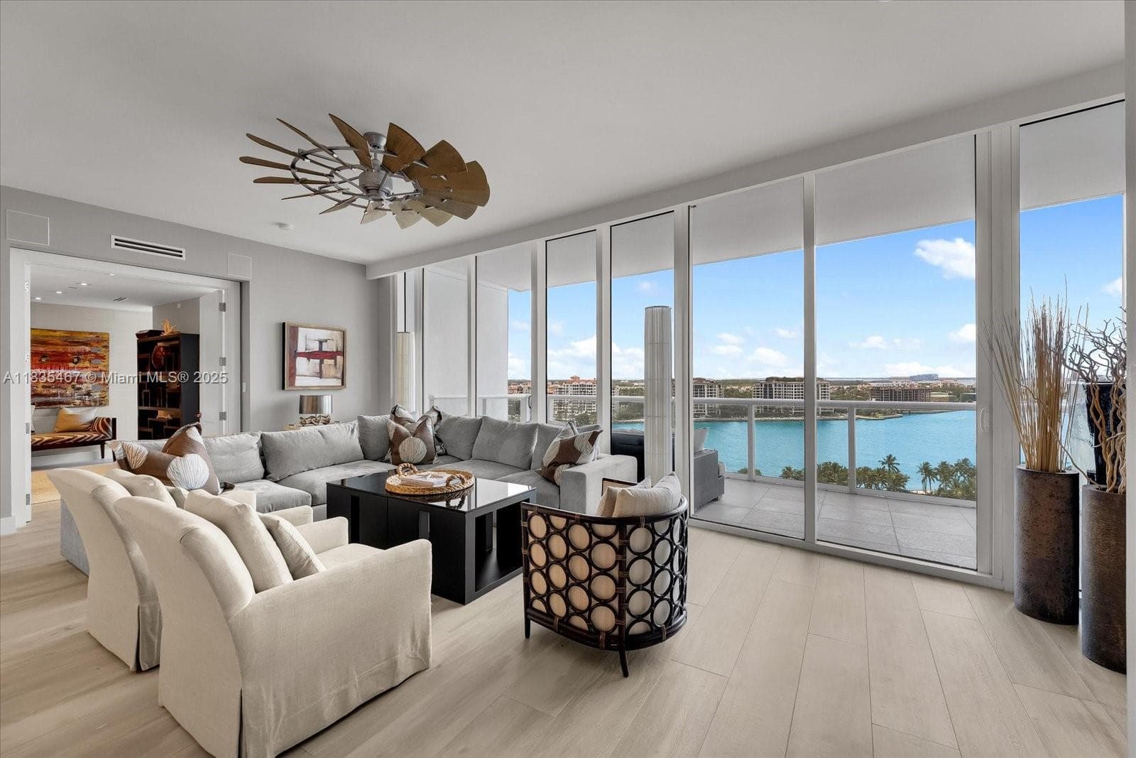 100 Pointe Dr 3