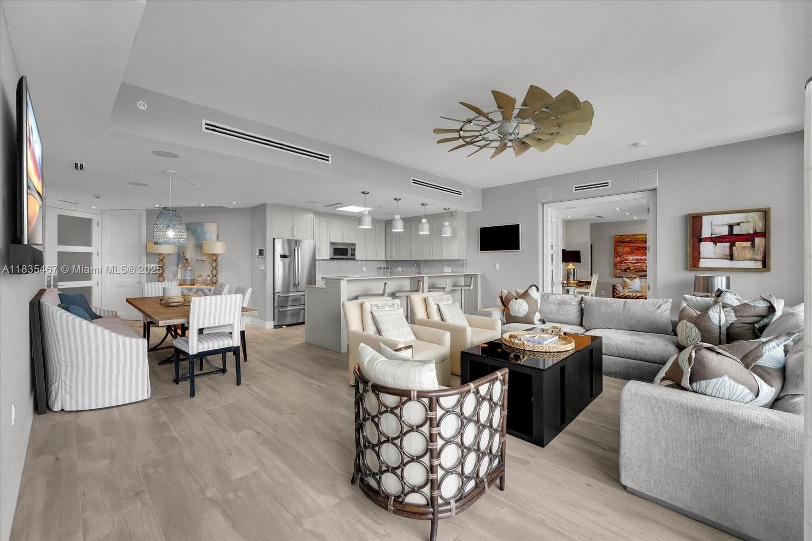 100 Pointe Dr 5