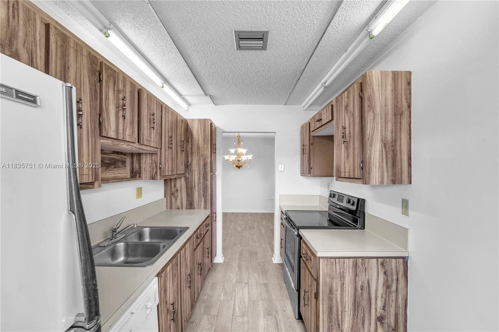 14529 Canalview Dr B photo 16