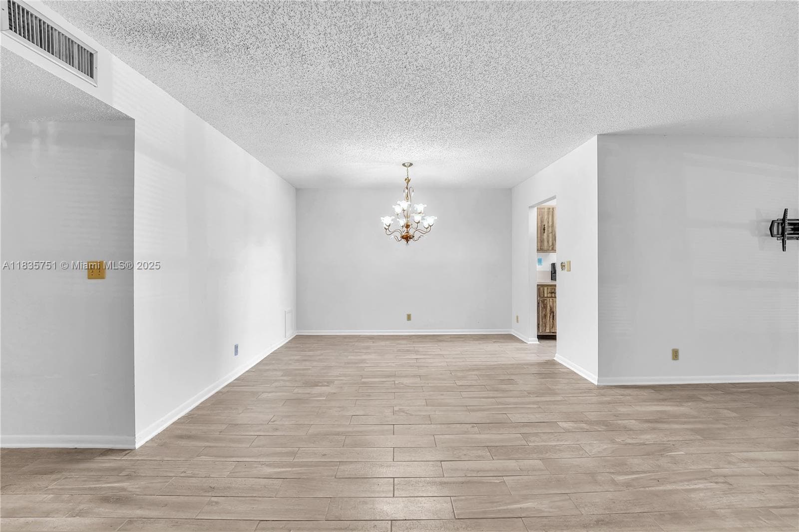 14529 Canalview Dr B photo 18