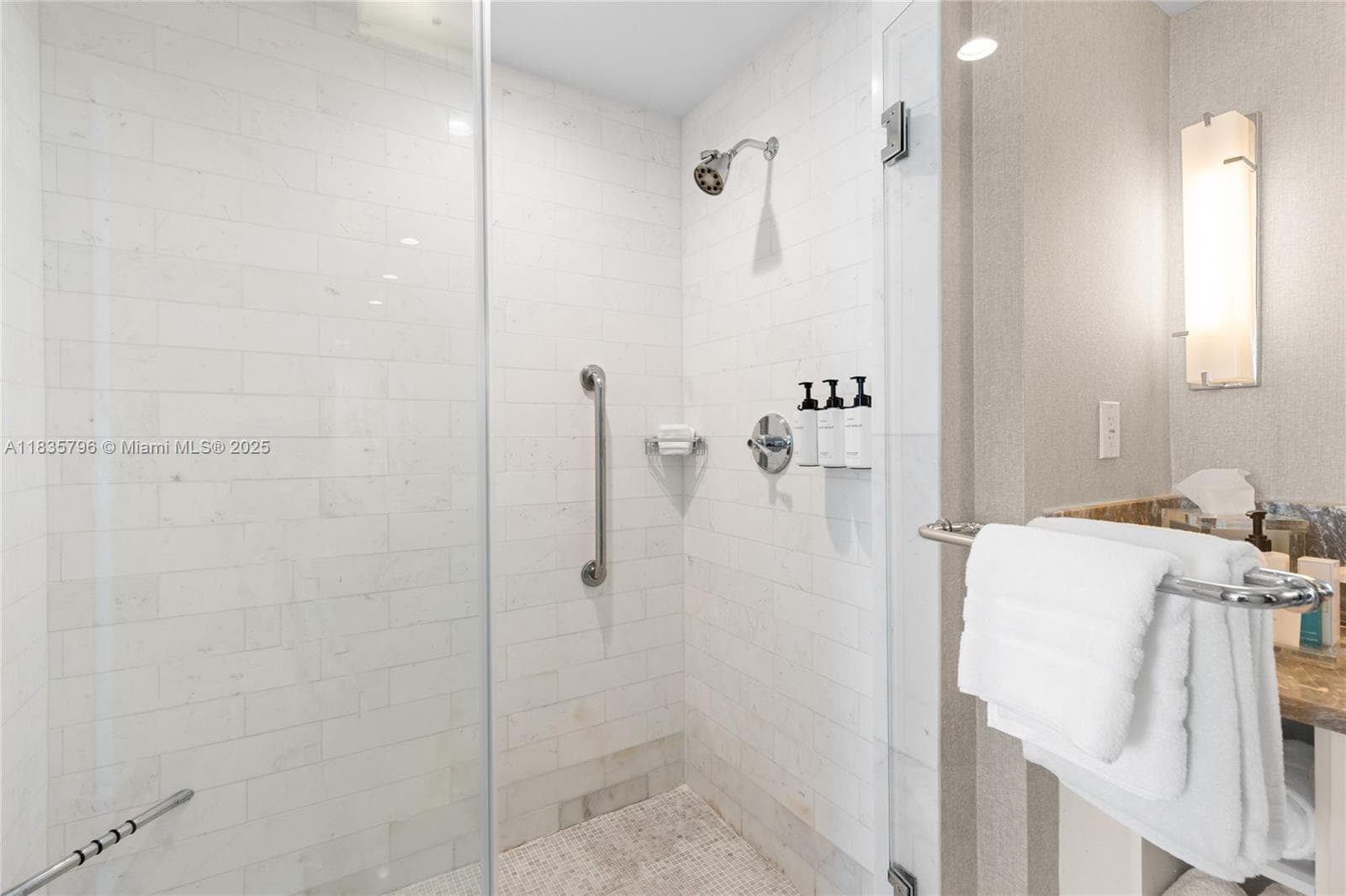 551 Fort Lauderdale Beach Blvd H1401 photo 18
