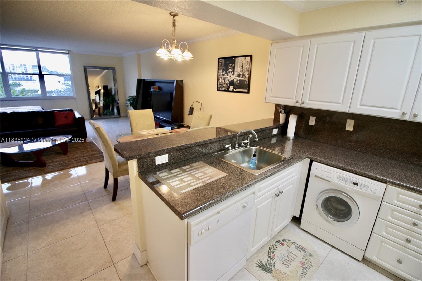 2501 S Ocean Dr 427 photo 5