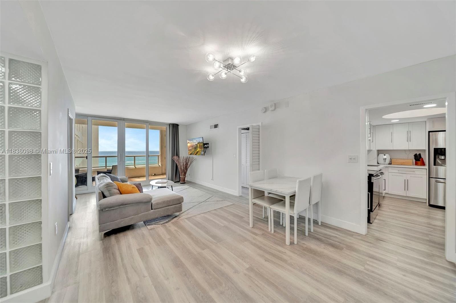5005 Collins Ave #815 3