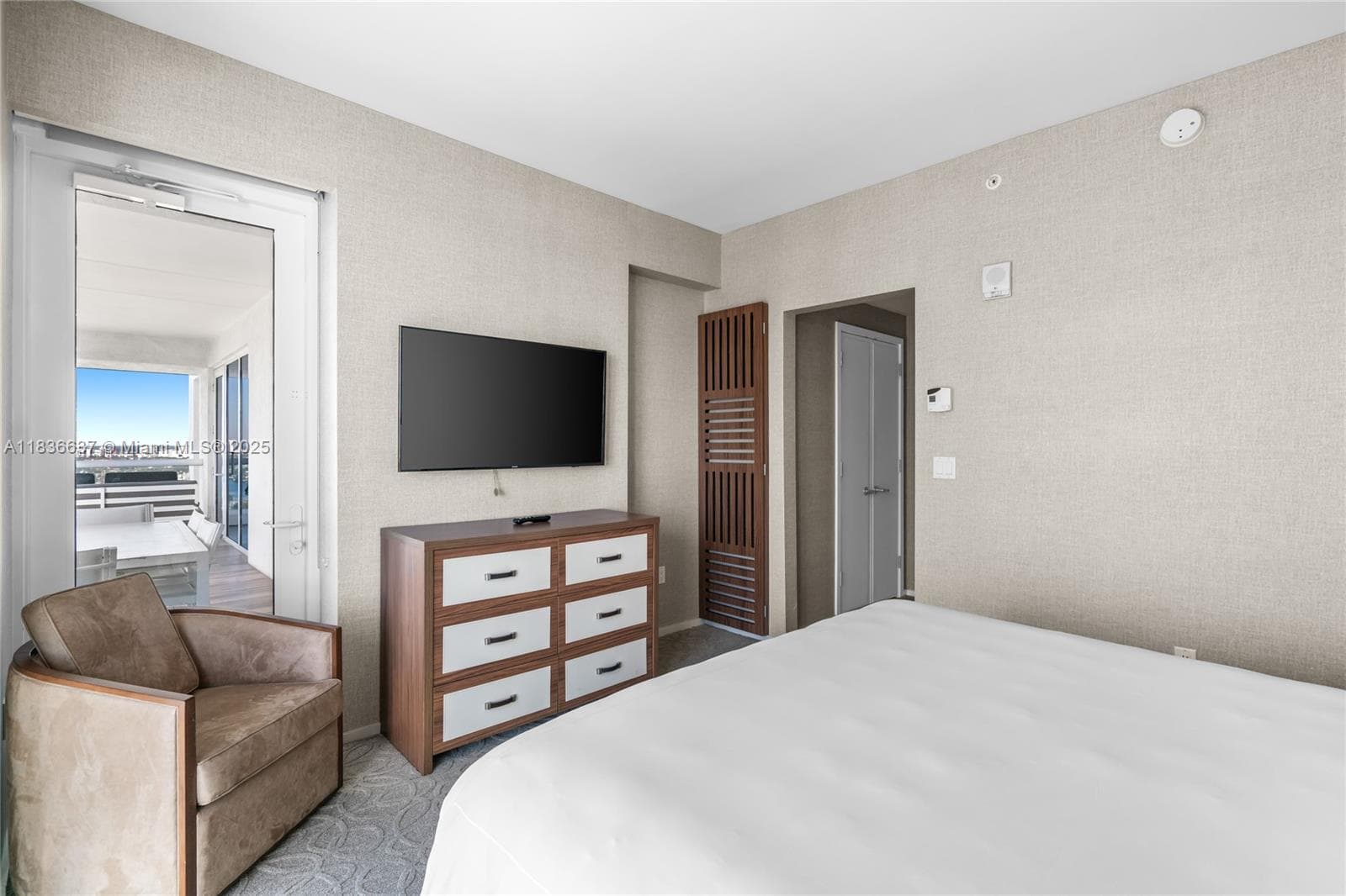 551 Fort Lauderdale Beach Blvd R2205 photo 9