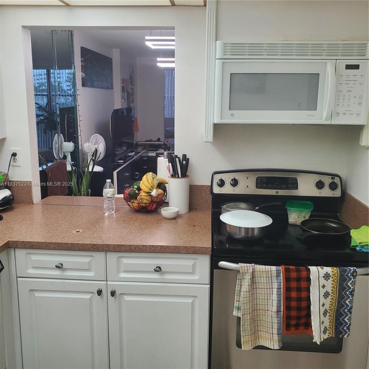 800 Parkview Dr 226 photo 7