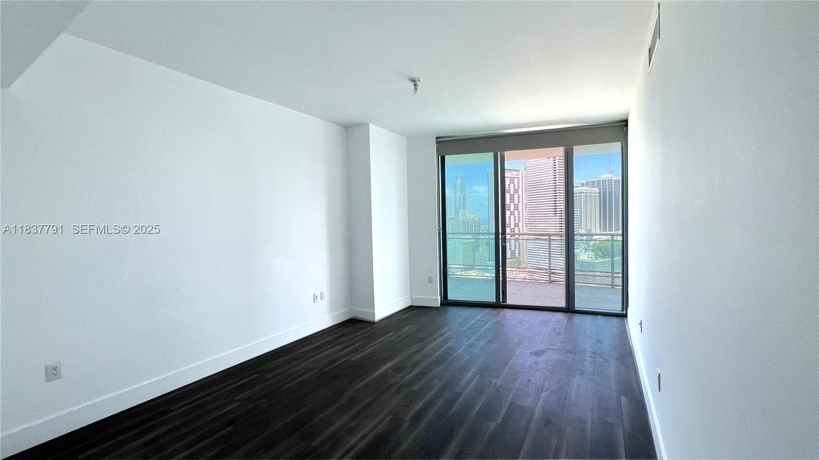 350 S Miami Ave 2401 photo 6