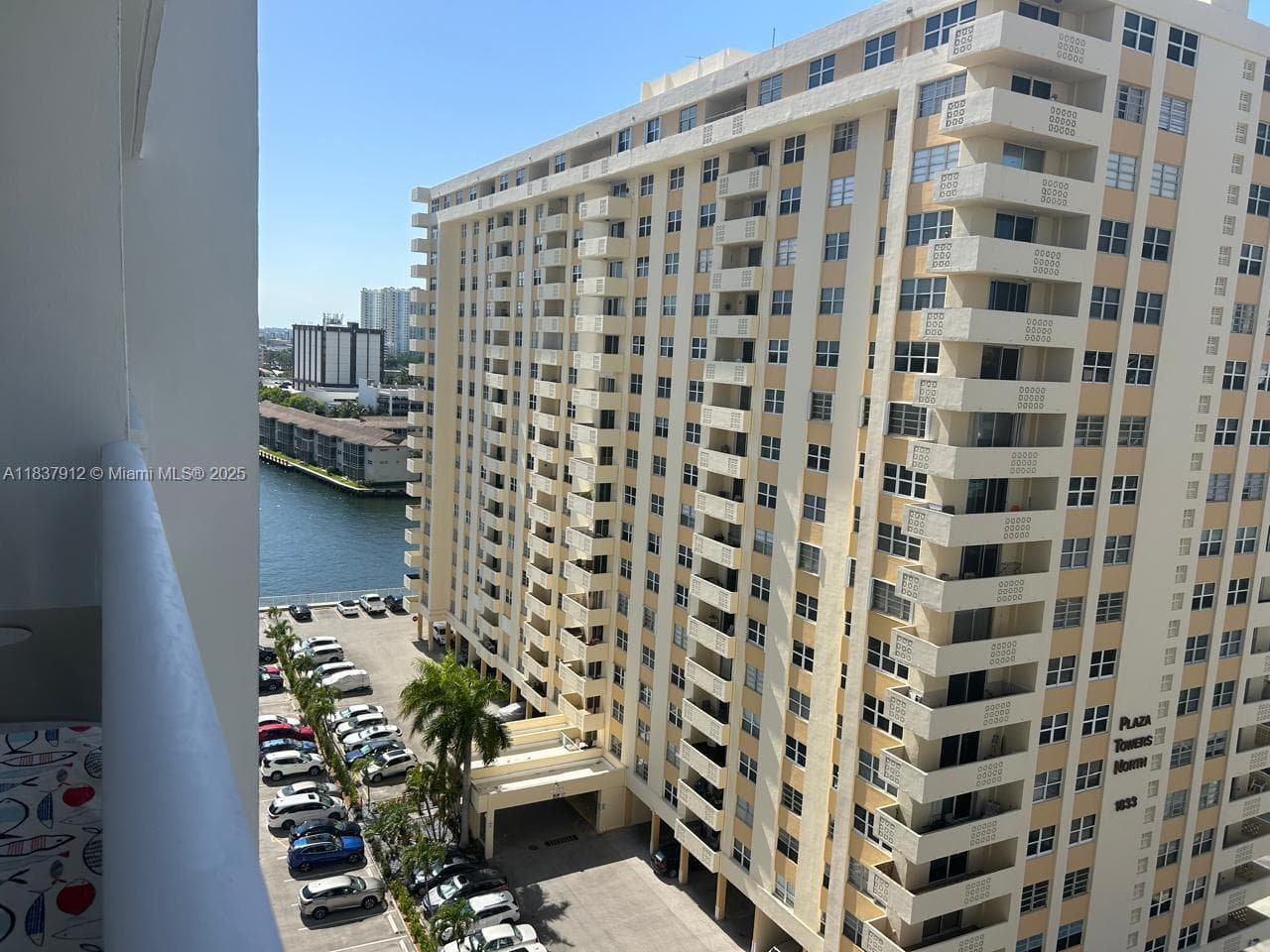 1849 S Ocean Dr 1407 photo 23