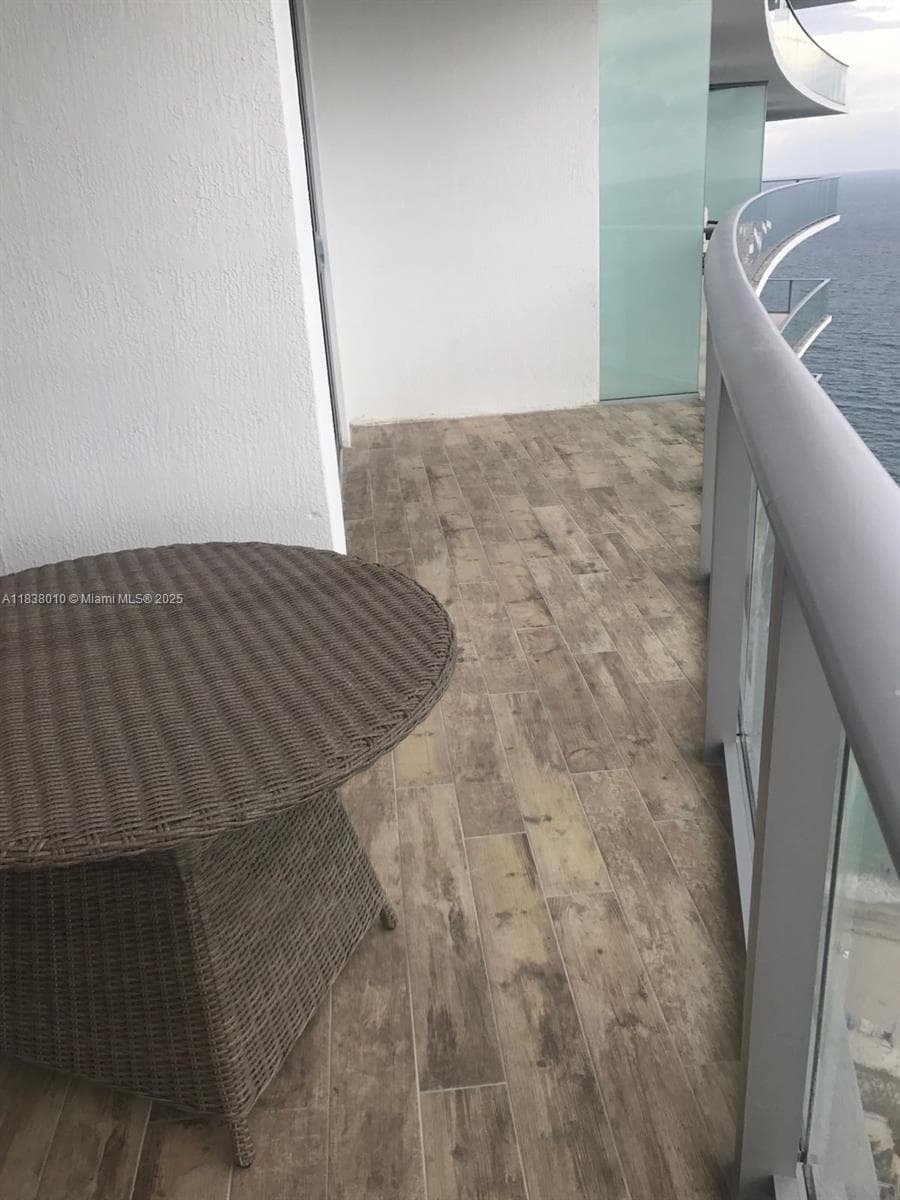 4111 Ocean Dr 3