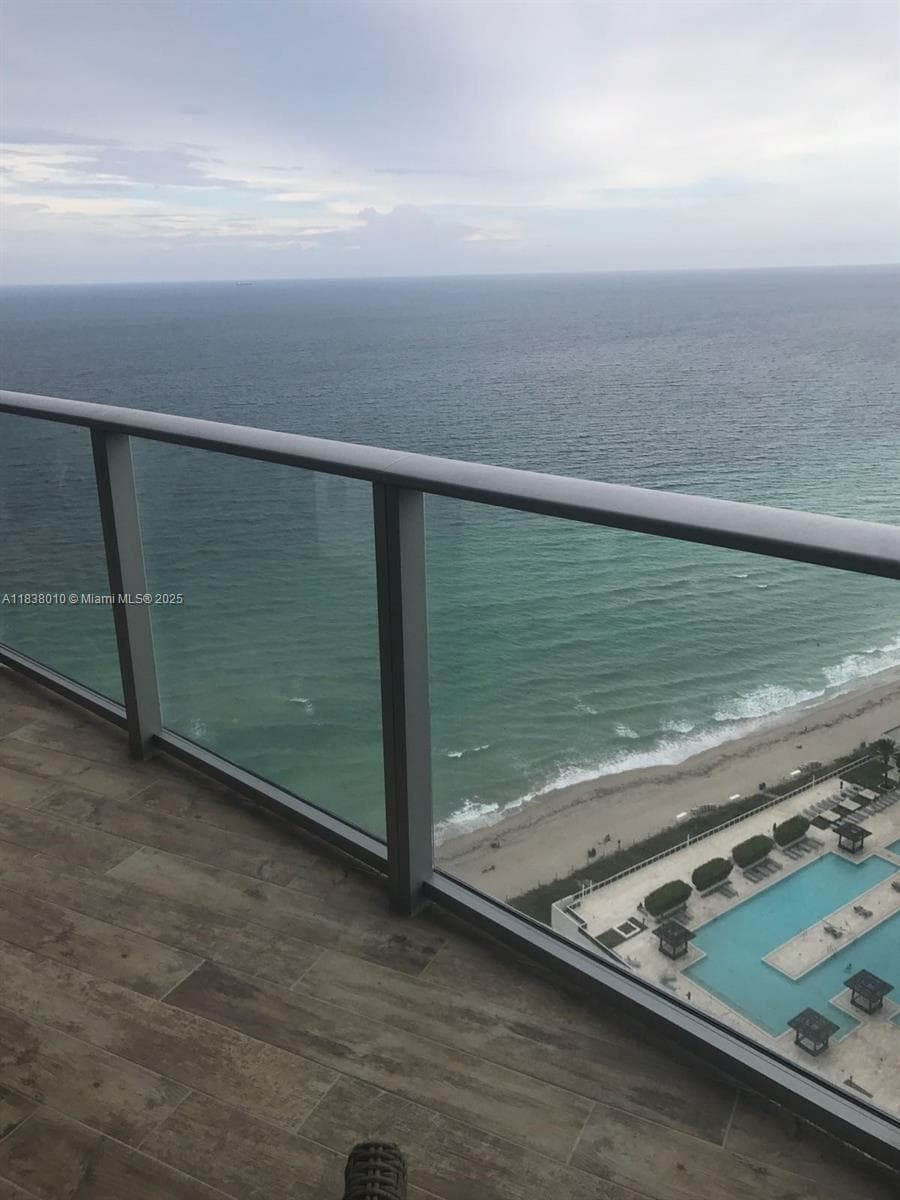 4111 Ocean Dr 3105 photo 10