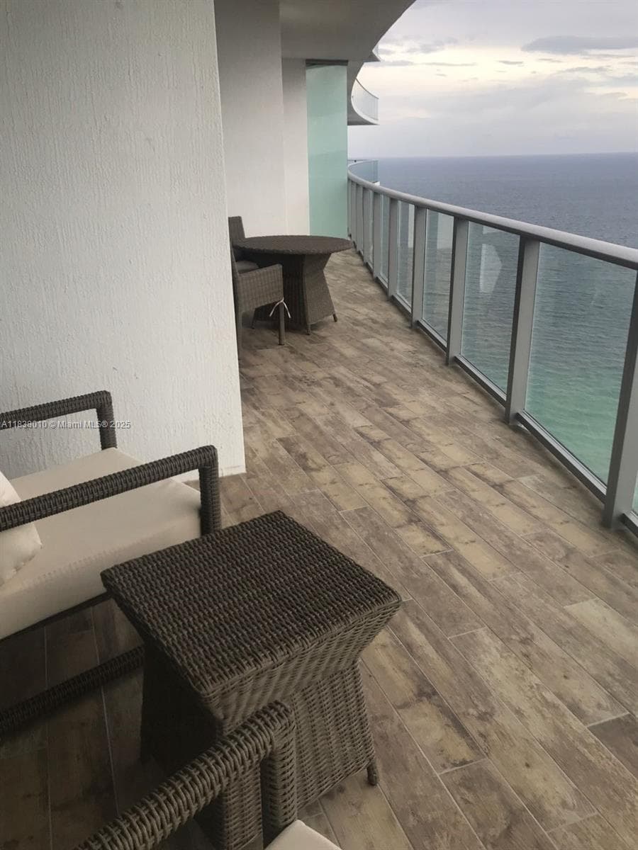 4111 Ocean Dr 3105 photo 11