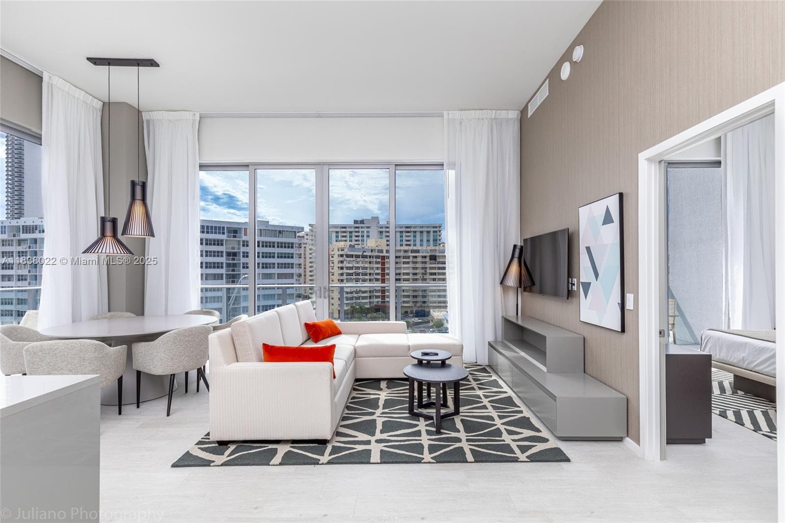 4010 Ocean Dr 2