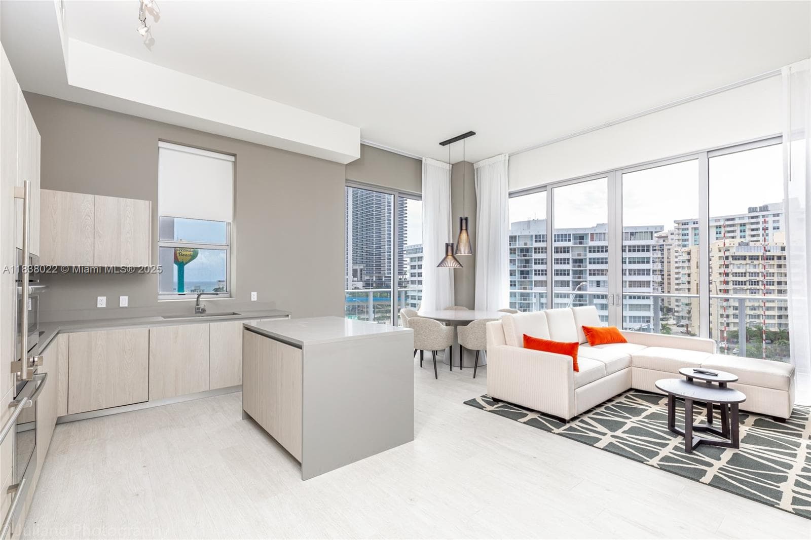 4010 Ocean Dr 5