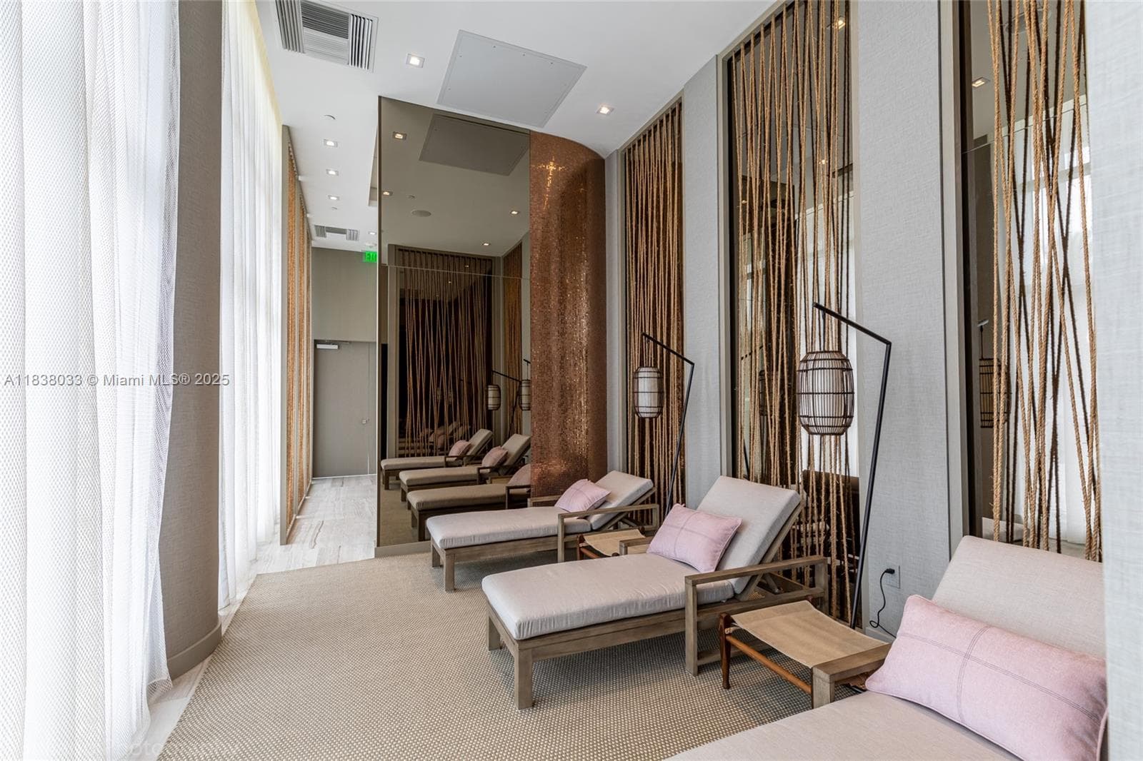 4010 Ocean Dr R409 photo 24