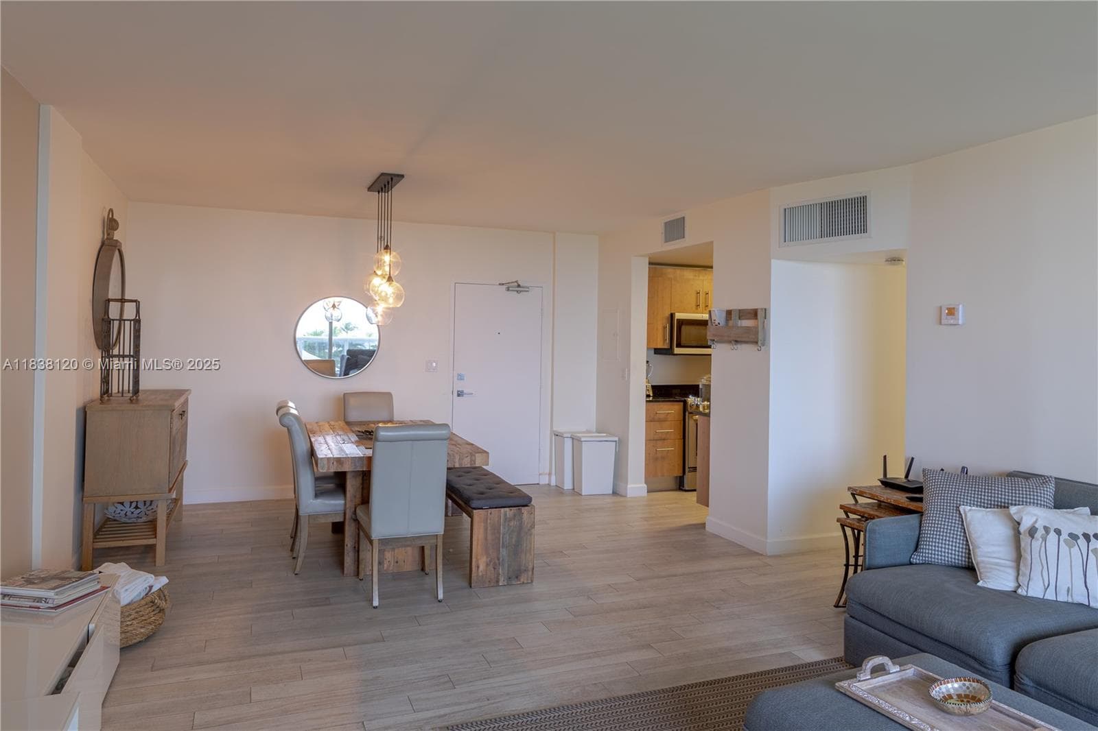 10275 Collins Ave 634 photo 12