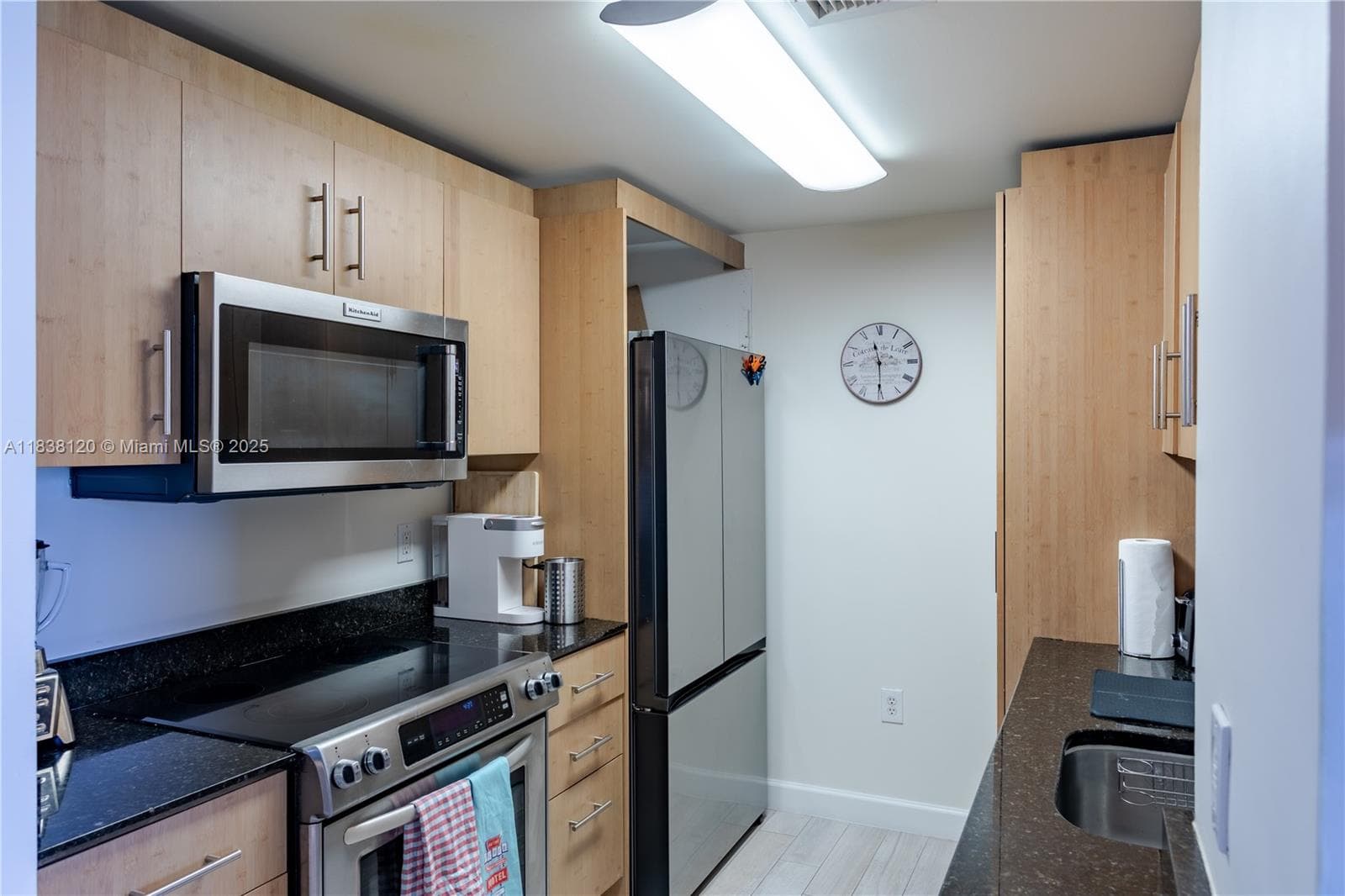 10275 Collins Ave 634 photo 7