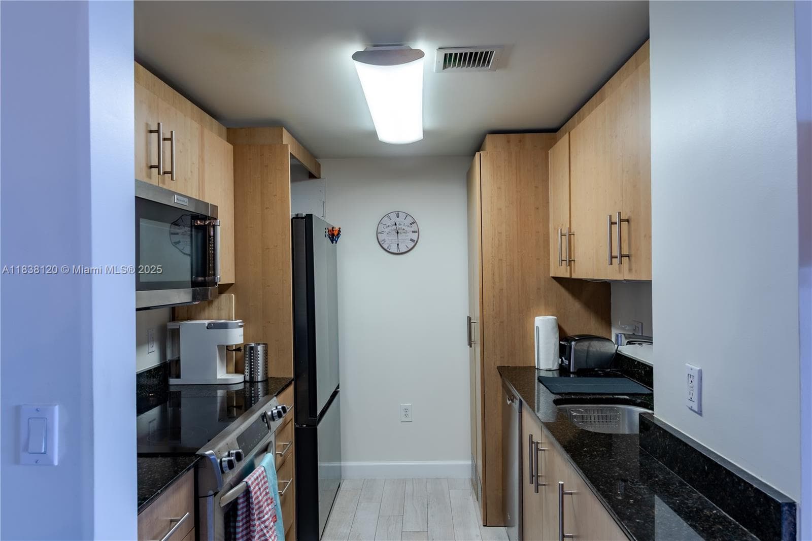 10275 Collins Ave 634 photo 9