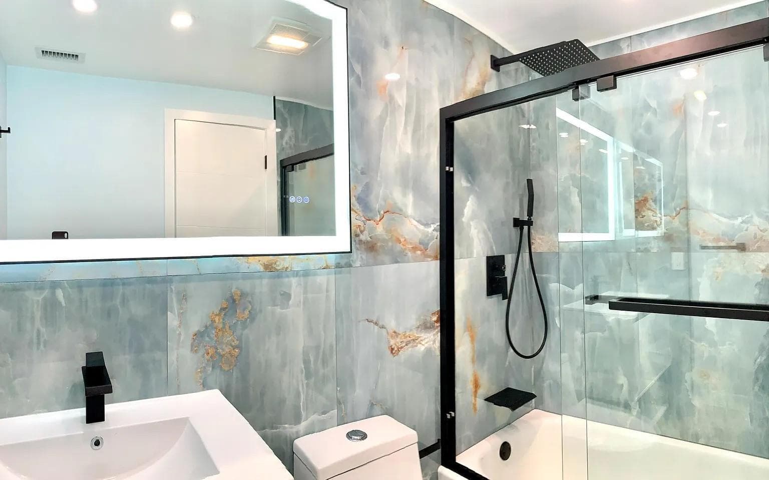 2850 NE 14th Street #306b 3