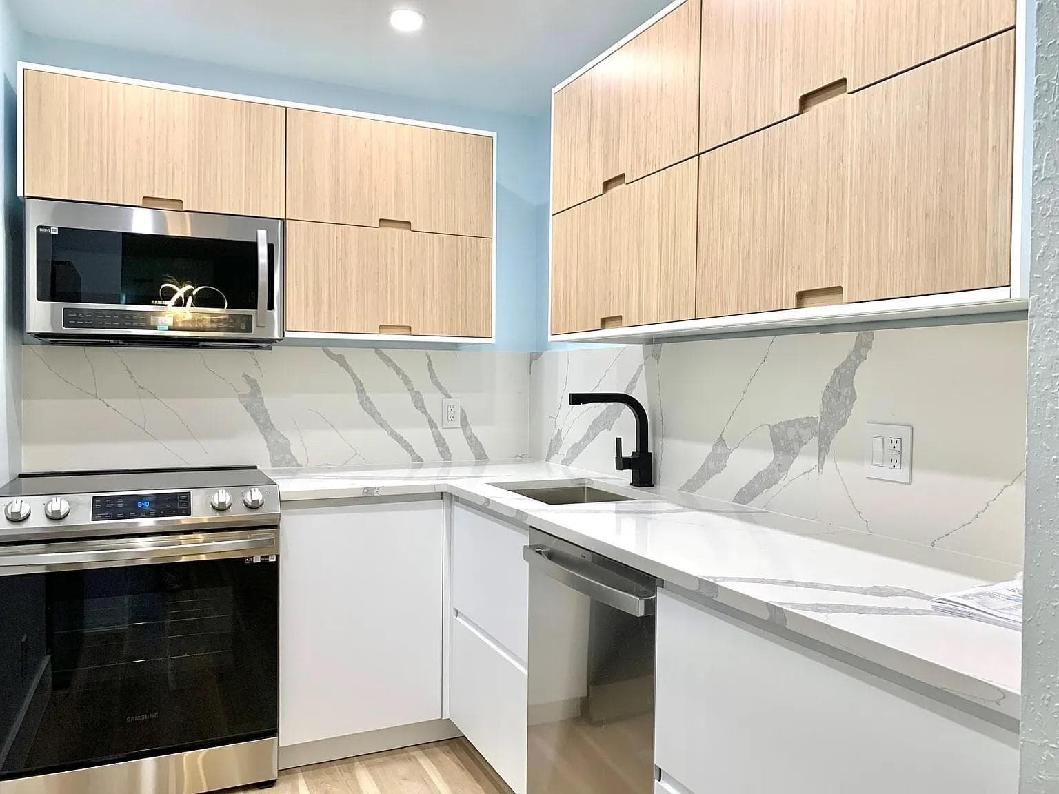 2850 NE 14th Street #306b 1