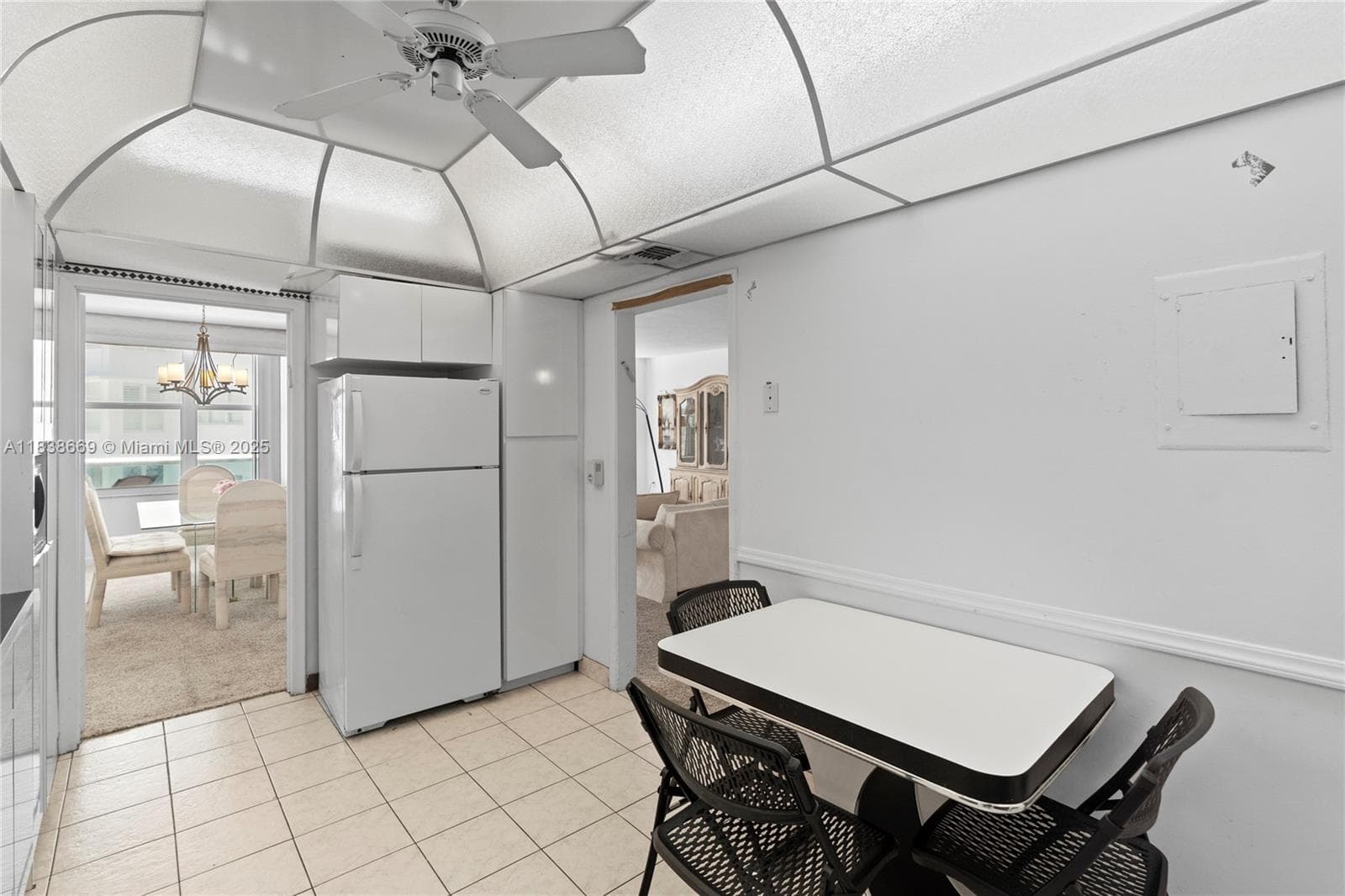 5001 Collins Ave 4G photo 17