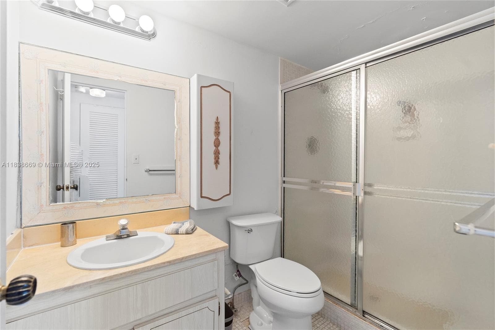 5001 Collins Ave 4G photo 25