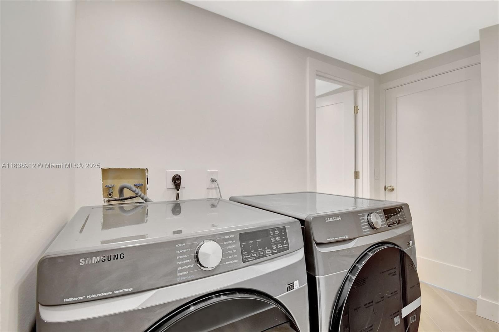 3370 Hidden Bay Dr 812 photo 20
