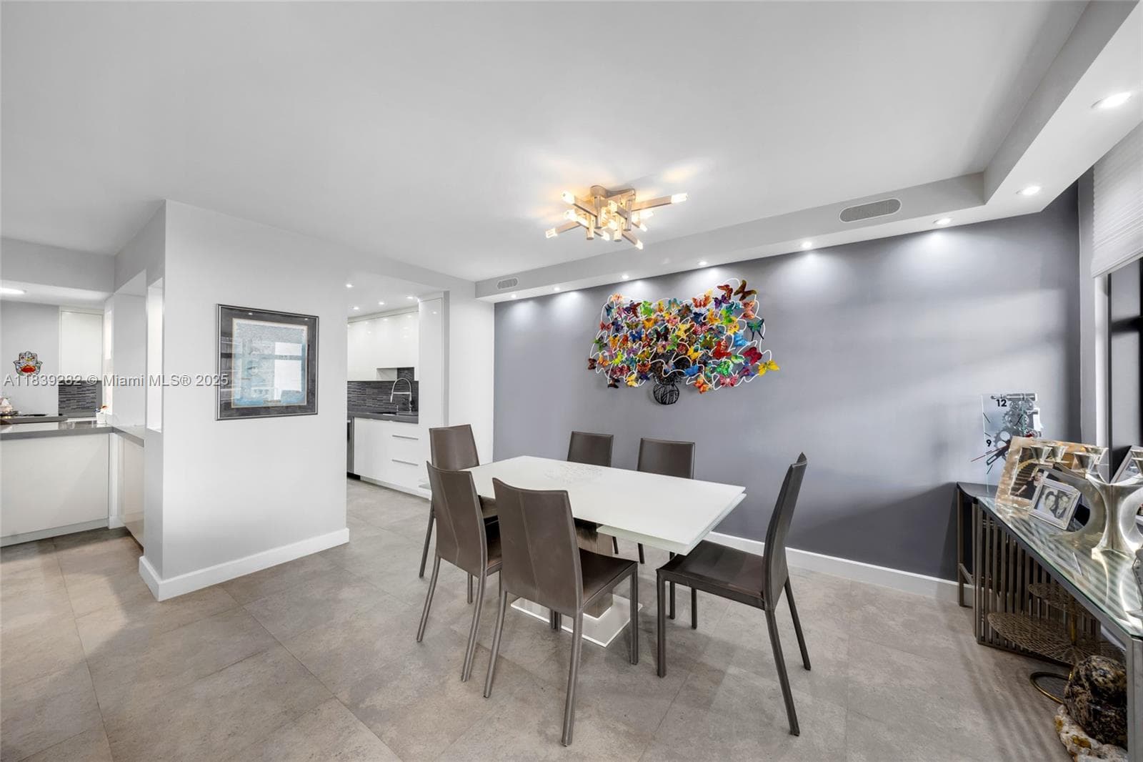 9801 Collins Ave 16U photo 9