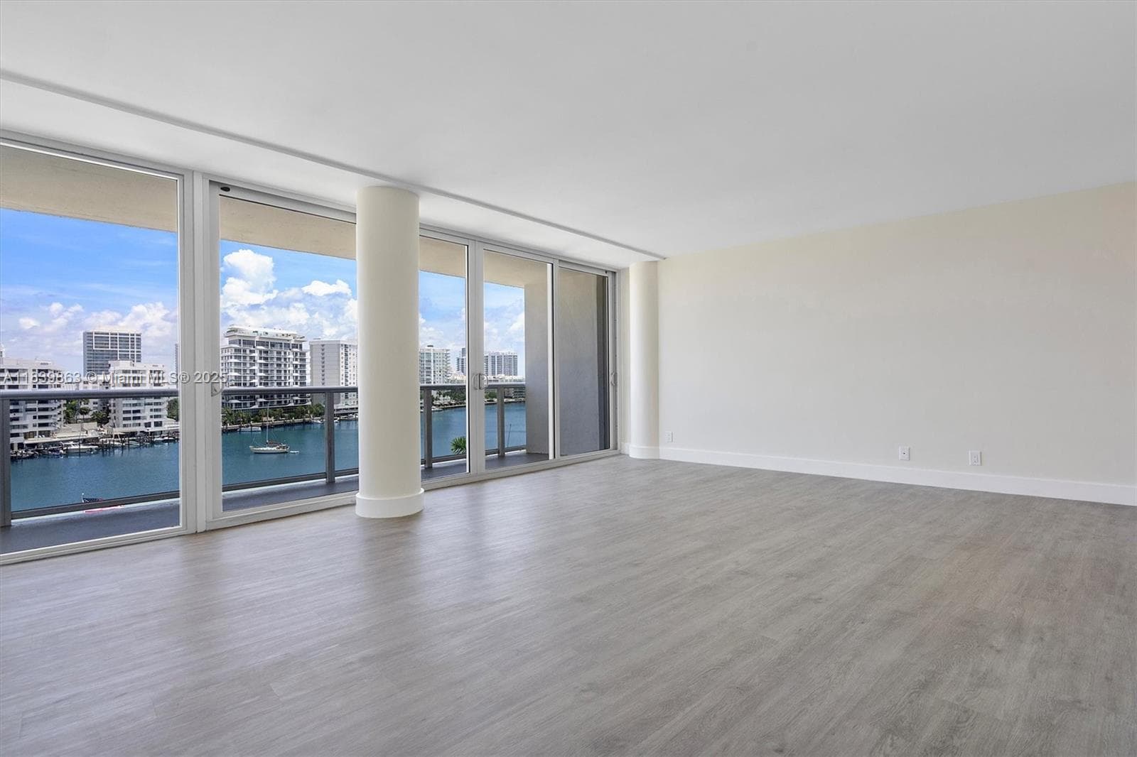 900 Bay Dr 718+Dock Slip available photo 18