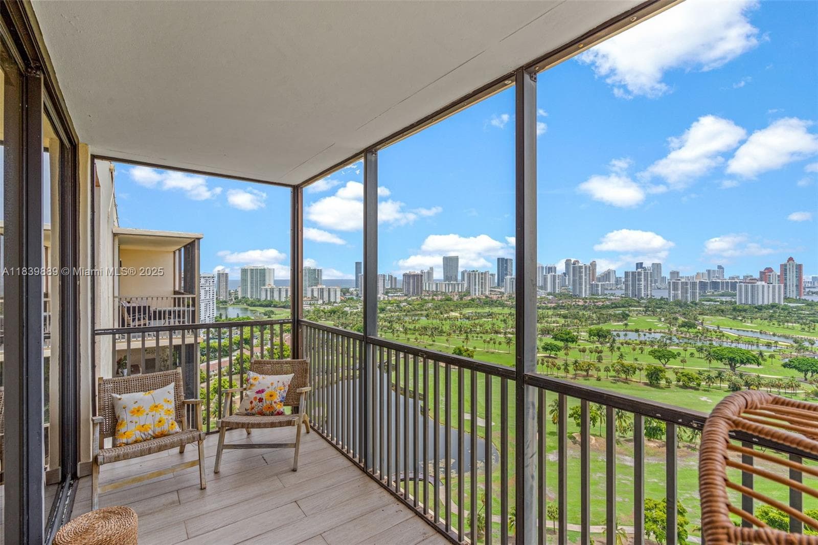 20379 W Country Club Dr PH38 photo 16