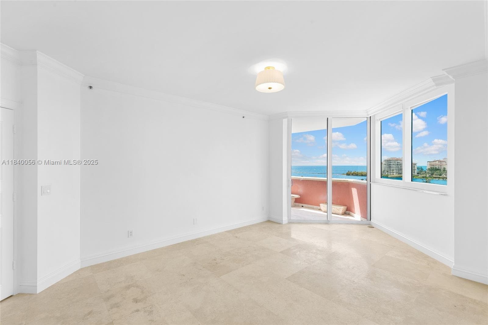 300 Pointe Drive 801 photo 17